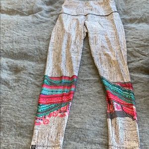 Lightly worn yoga pants/workout leggings